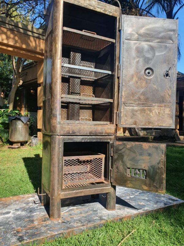 Custom Vertical Cabinet Reverse Flow Smoker - Image 4